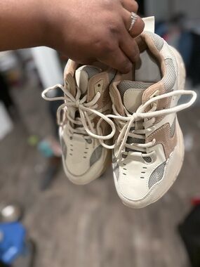 Chunky Lace-Up Athletic Sneakers in Beige and Cream
